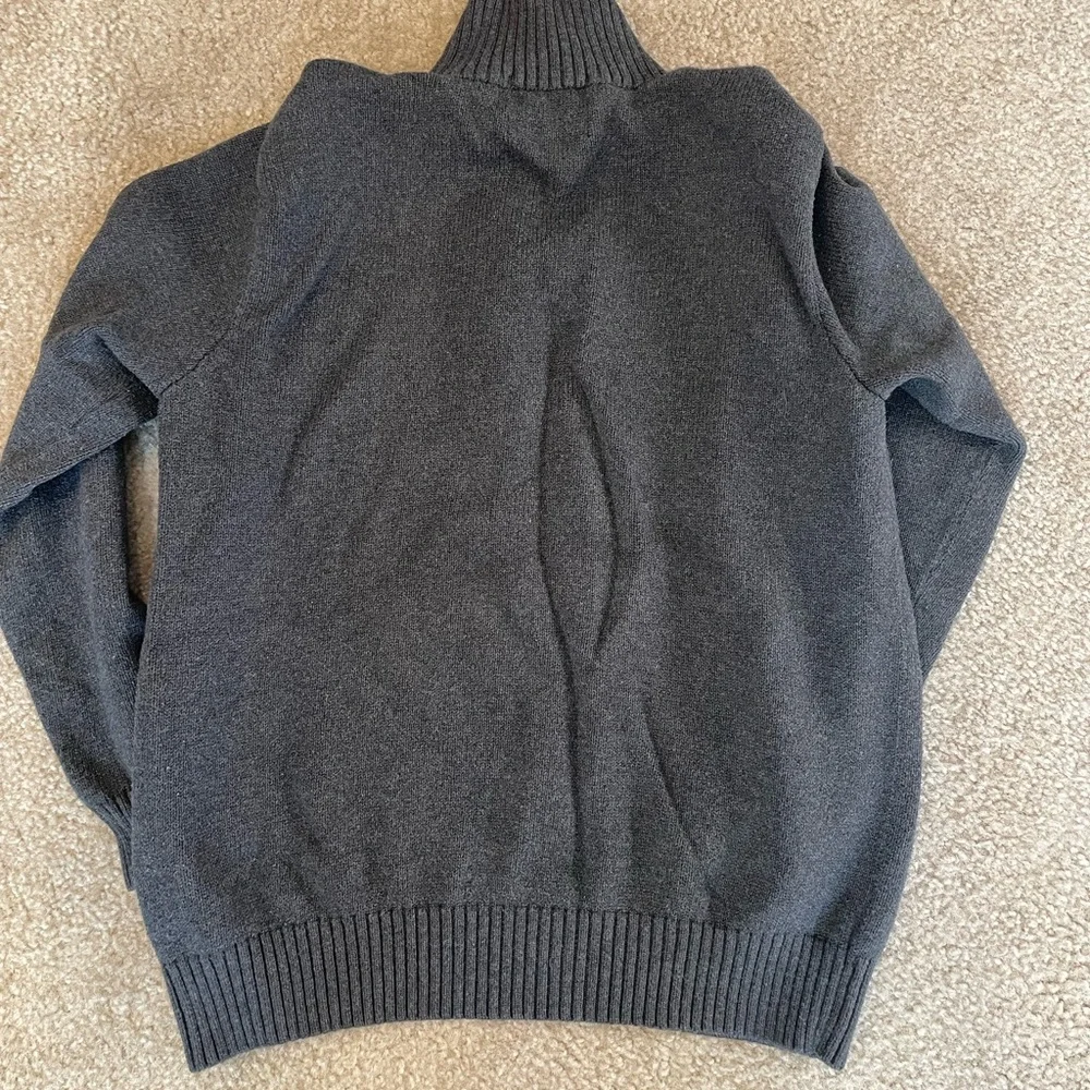 Polo sweater